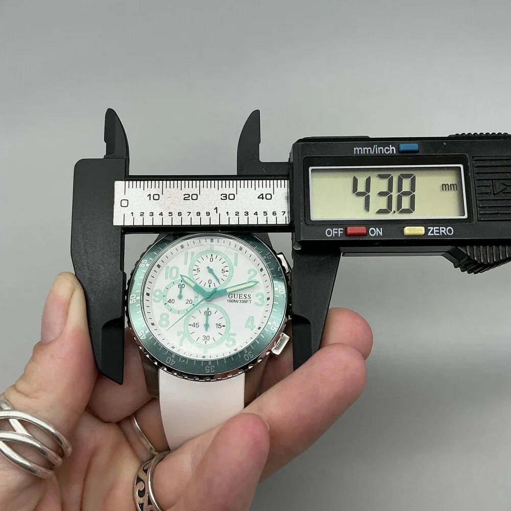 Guess Mens Watch 44mm White Green Dial White Silicone Chronograph New Battery